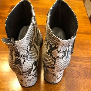 seychelles chaparral bootie python